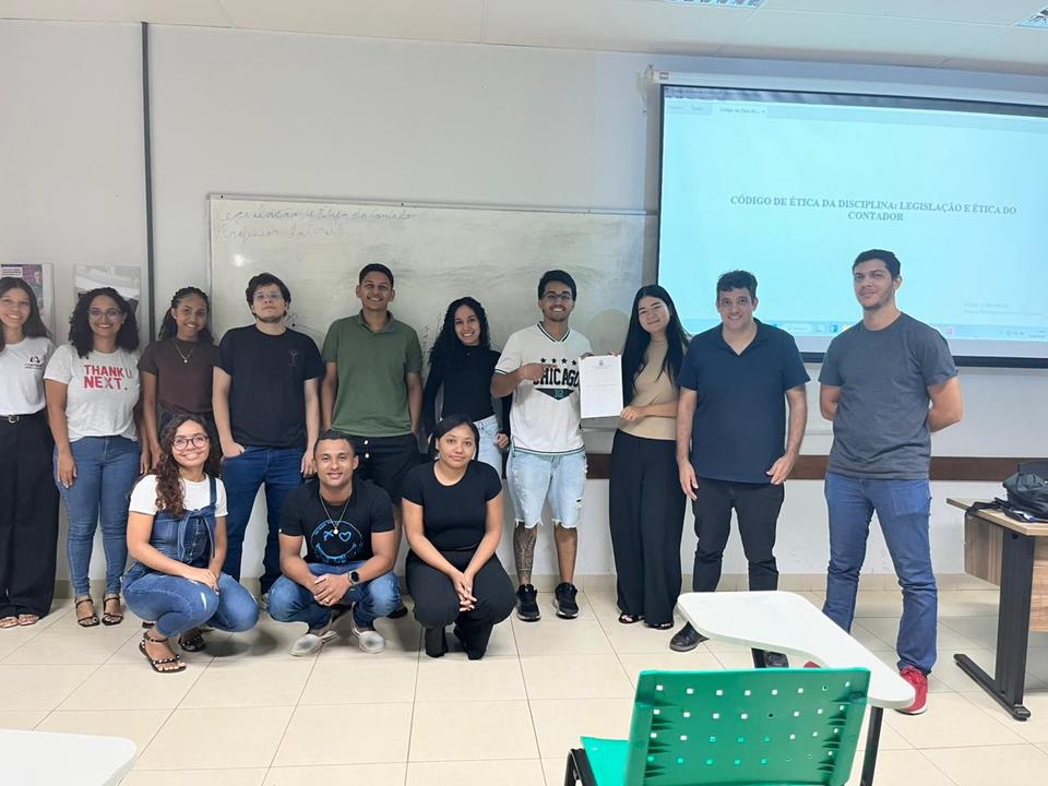 Estudantes envolvidos na atividade que utilizou metodologias ativas (Divulgação)